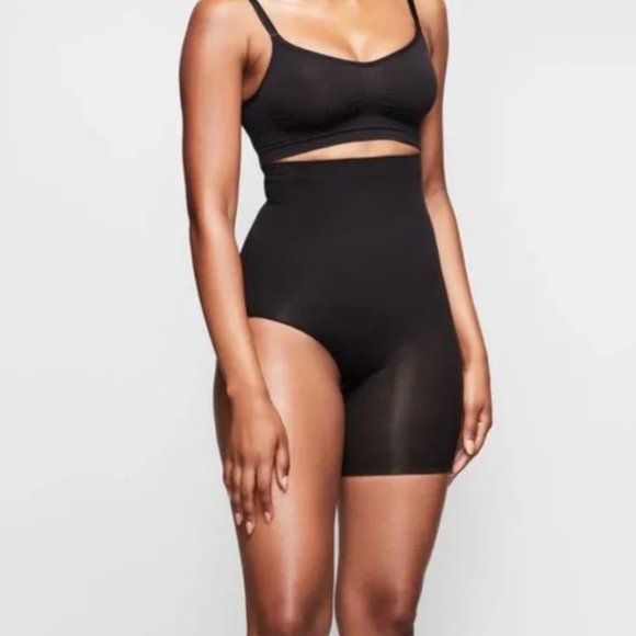 New SKIMS S M‎ Onyx High Waisted The Solution Short Right Leg Slimming Shapewear - Picture 1 of 4